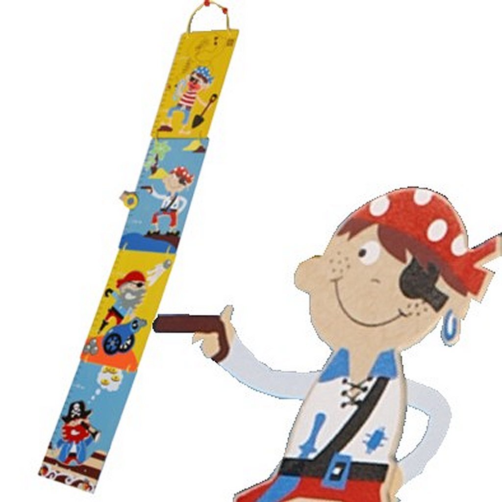 Drevená tabuľka rastu pirátov jednoducho pre deti